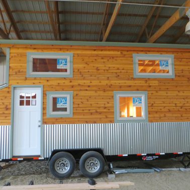 tiny-house-envy-blue-moon